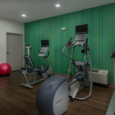 Holiday Inn Express Lawrence By Ihg Bagian luar foto