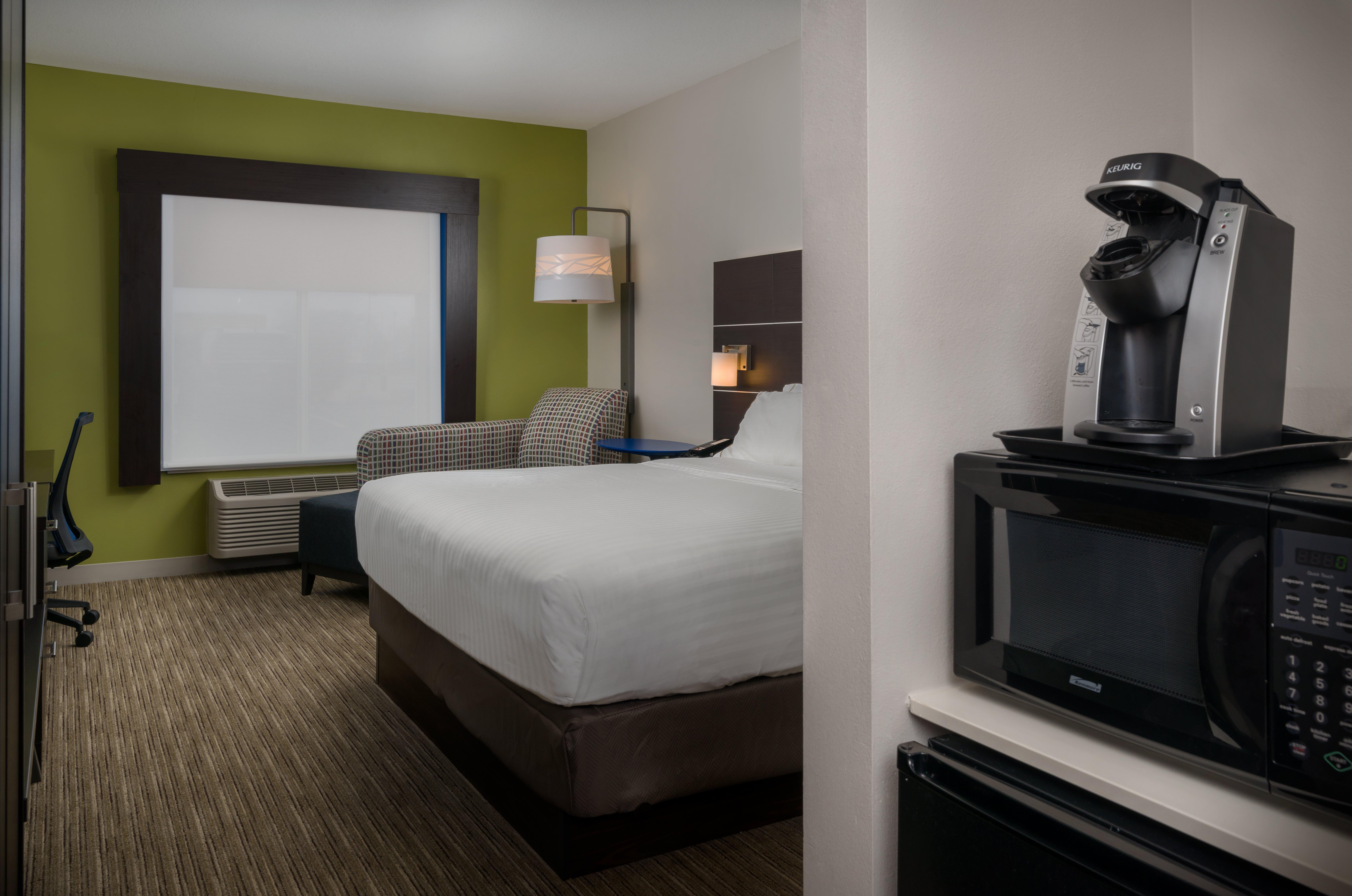 Holiday Inn Express Lawrence By Ihg Bagian luar foto