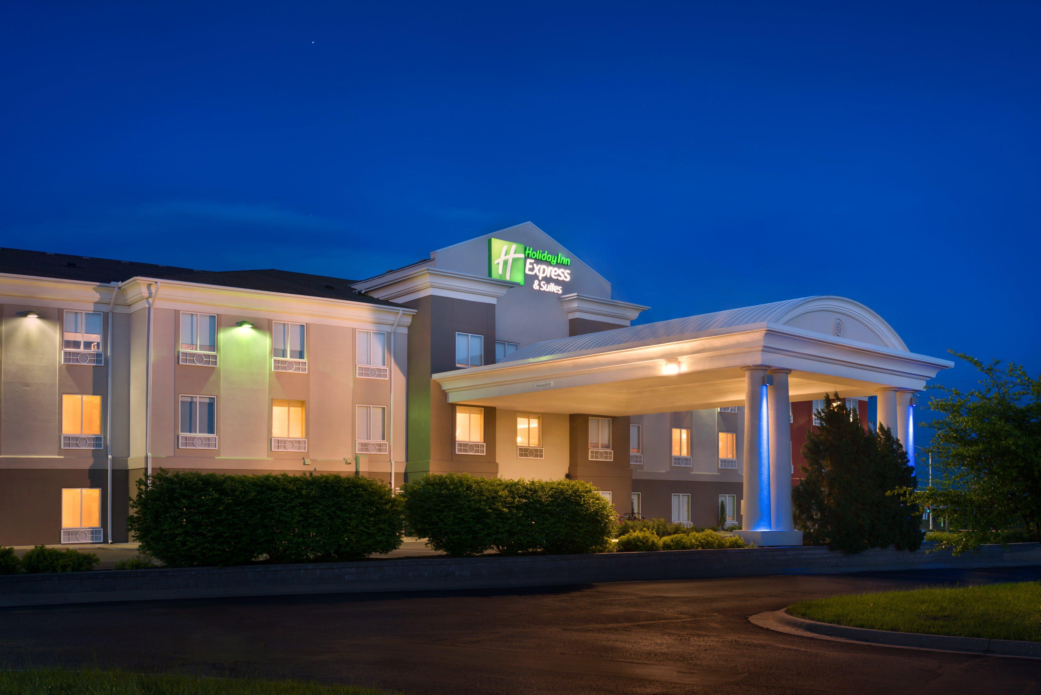 Holiday Inn Express Lawrence By Ihg Bagian luar foto