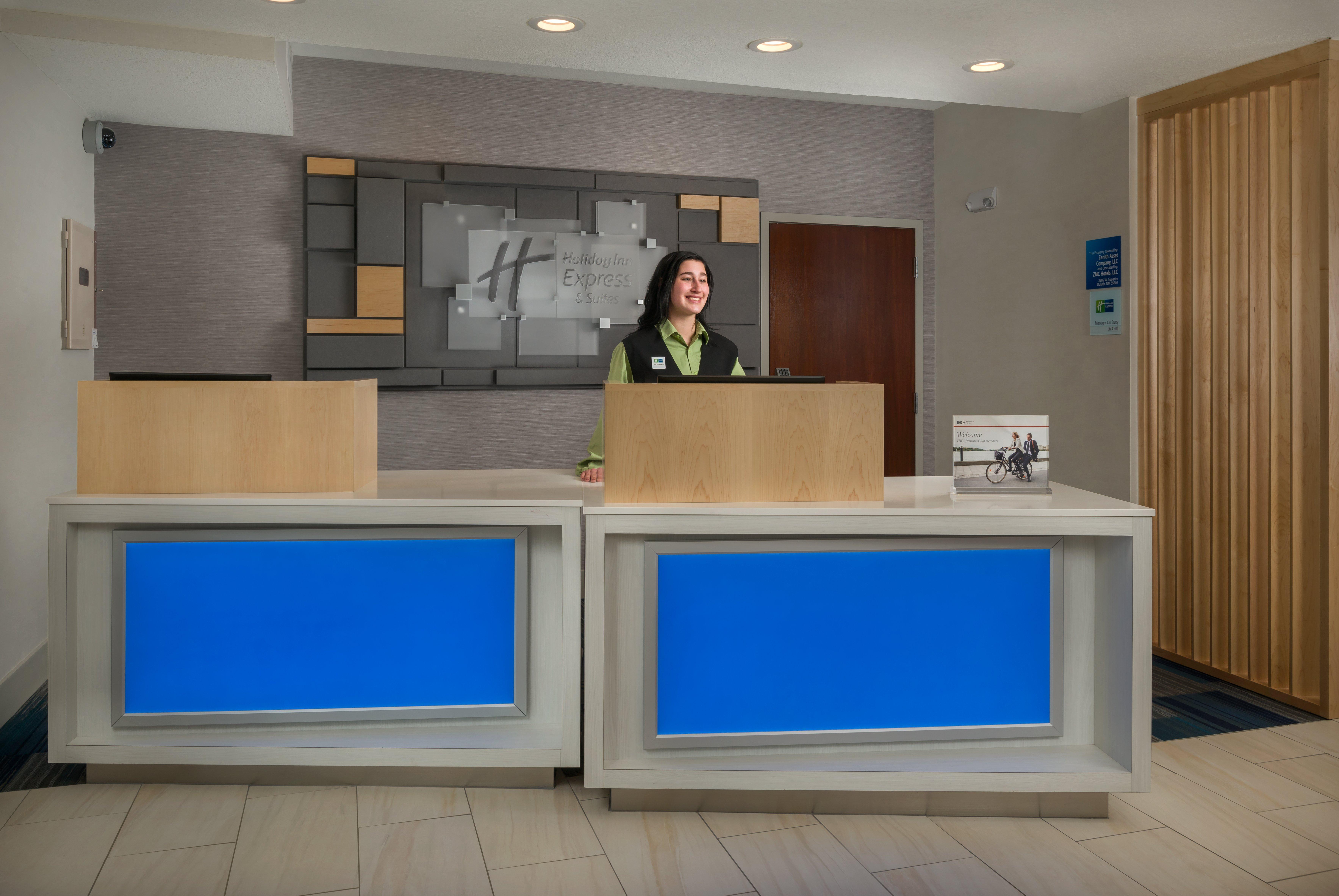 Holiday Inn Express Lawrence By Ihg Bagian luar foto