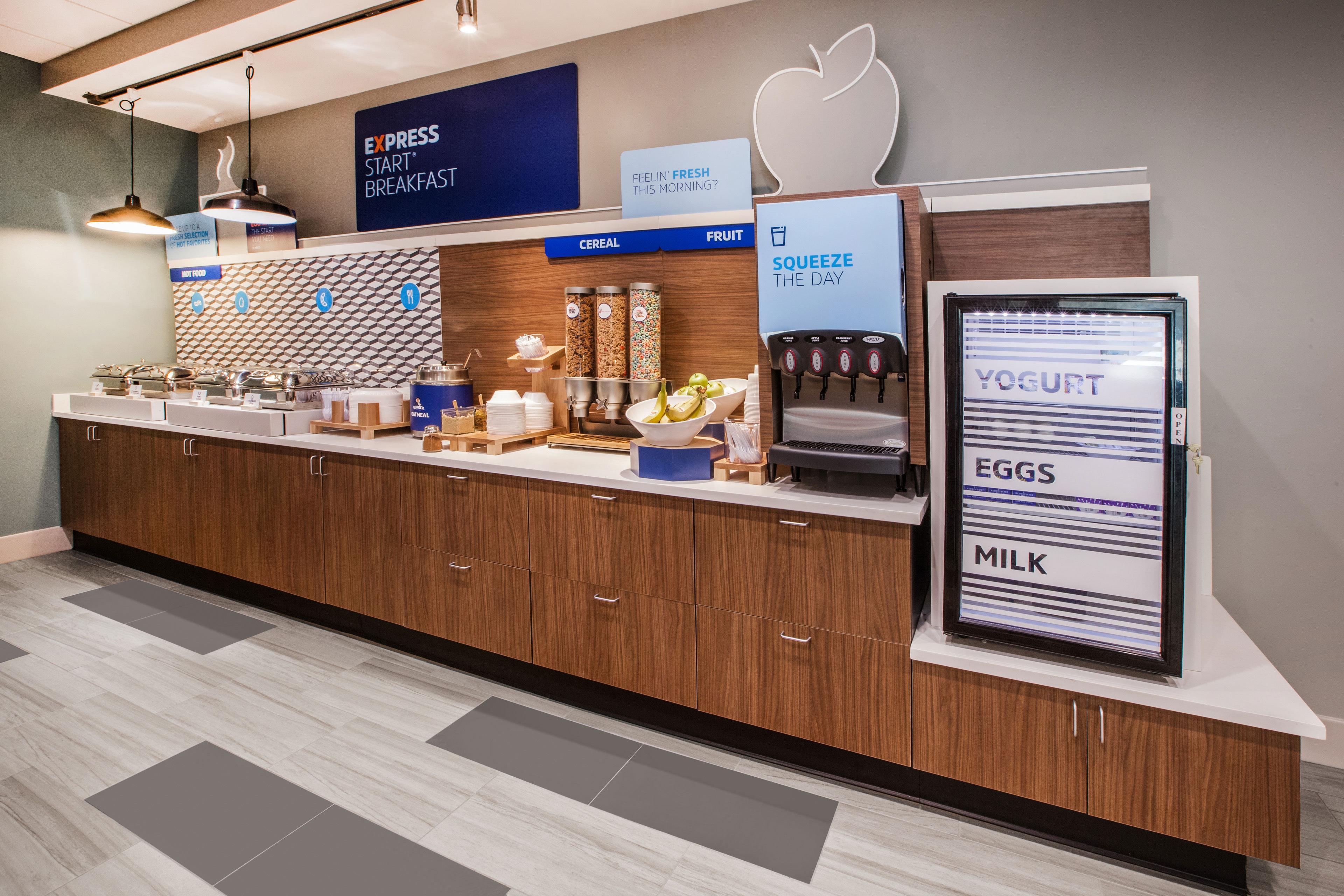 Holiday Inn Express Lawrence By Ihg Bagian luar foto