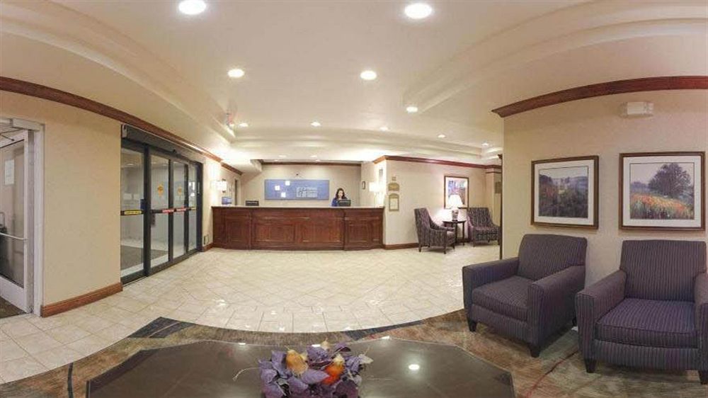 Holiday Inn Express Lawrence By Ihg Bagian luar foto