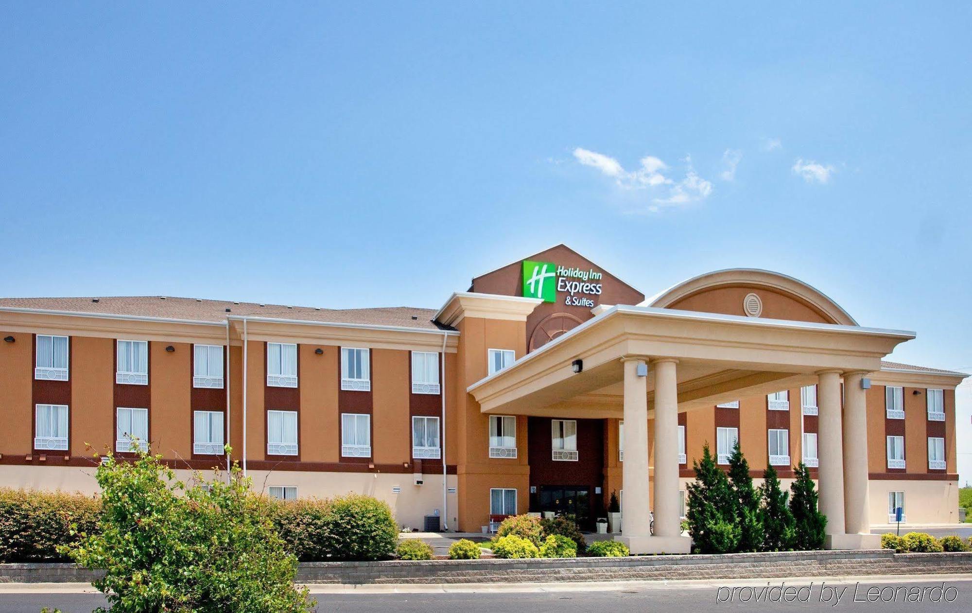 Holiday Inn Express Lawrence By Ihg Bagian luar foto
