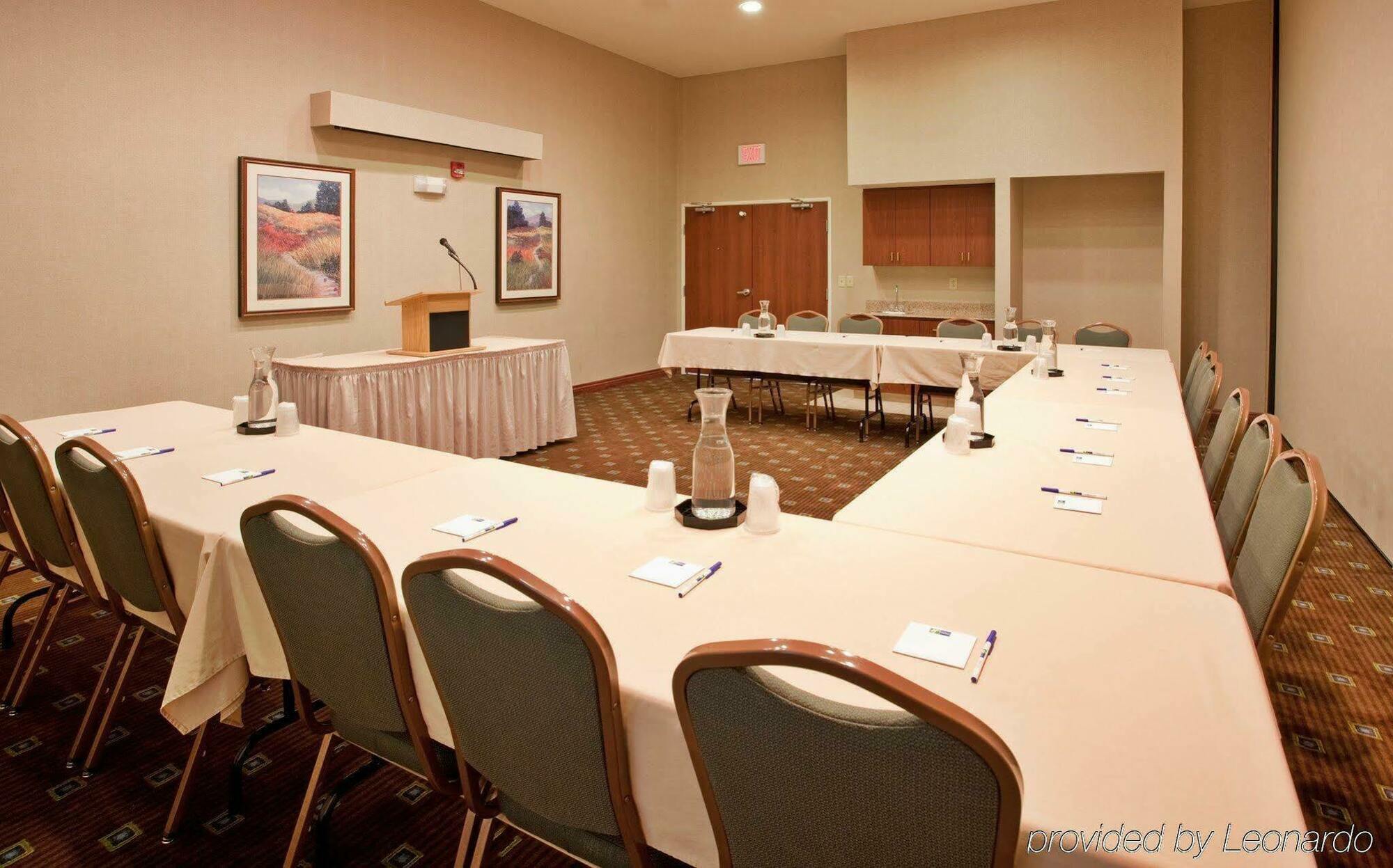 Holiday Inn Express Lawrence By Ihg Bagian luar foto